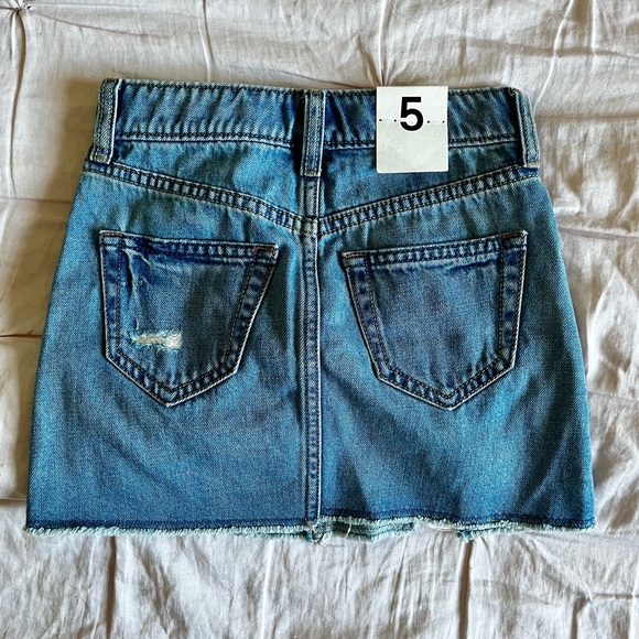 GAP Kids Denim Jean Skirt. - Picture 3 of 3